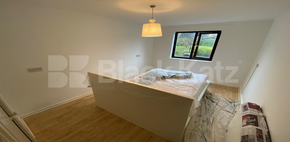 			1 Bedroom, 1 bath, 1 reception Ground Floor Flat			 Deanery Close, East Finchley